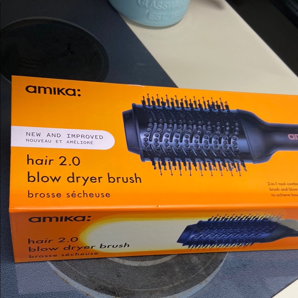 Amika Hair 2.0 Blow Dryer Brush